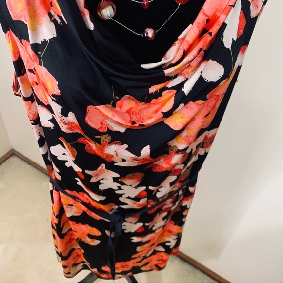 Floral Plus Size Sleeveless Dress - Picture 3 of 16